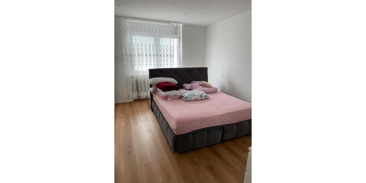 Erdgeschoßwohnung Speicher - 3 Zimmer, 100 m&sup2;, 750&euro; | Angebot:26222603