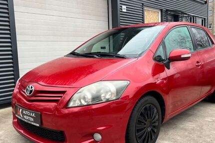 Toyota Auris 153.700 km 5.600 &euro; Herten 45699