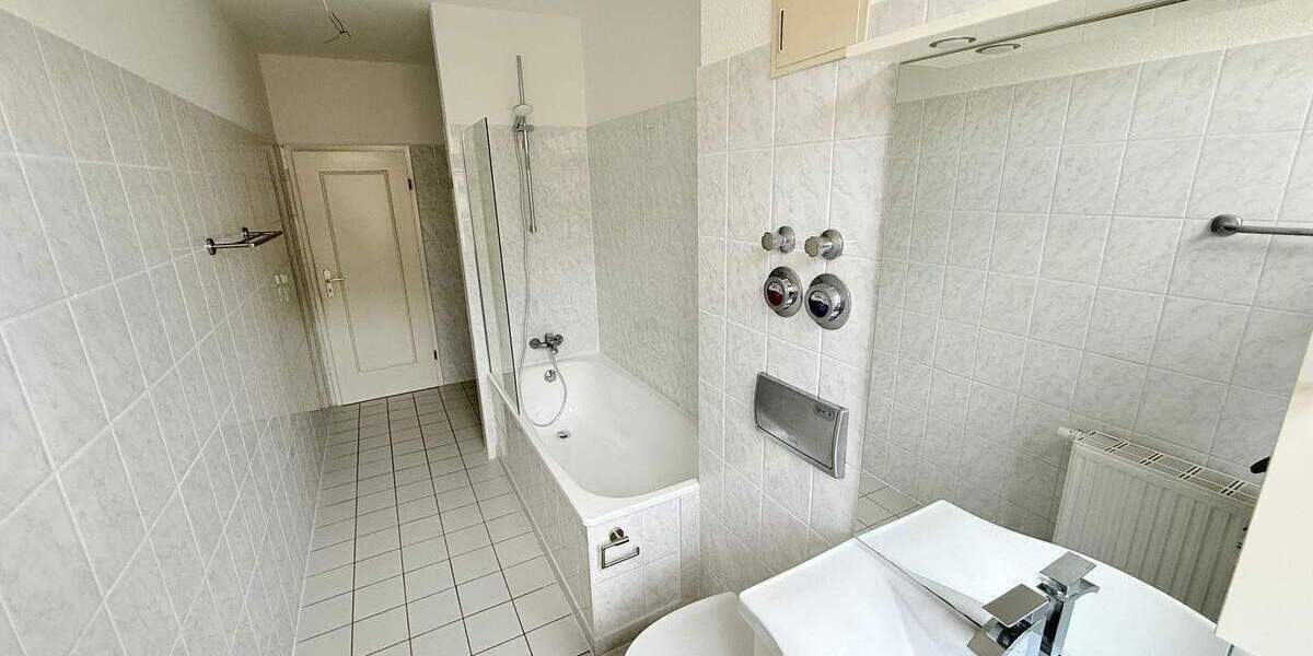 Zimmer Chemnitz Gablenz - 3 Zimmer, 71 m&sup2;, 394&euro; | Angebot:26026881