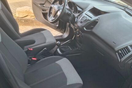 Ford EcoSport 21.000 km 13.950 &euro; Greifenstein / Hessen 35753