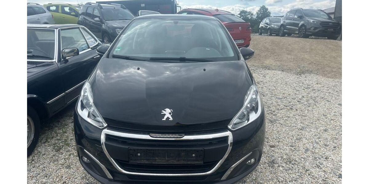 Peugeot 208 152.000 km 2.900 &euro; Salzweg 94121