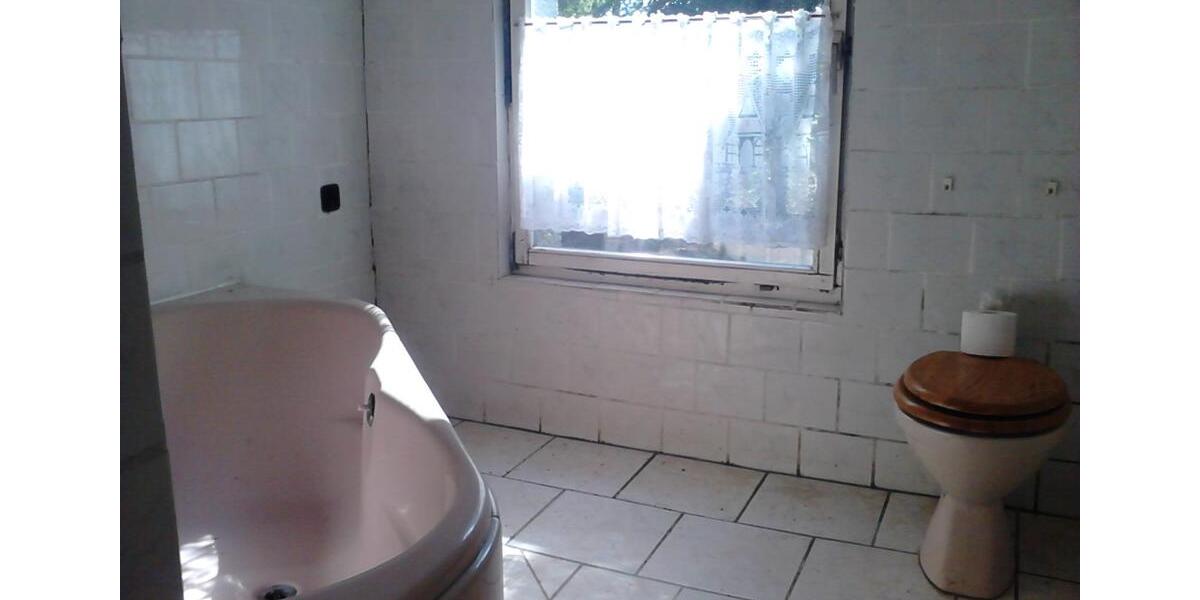 Einfamilienhaus Bad Liebenwerda - 7 Zimmer, 172 m&sup2;, 150.000&euro; | Angebot:26040330