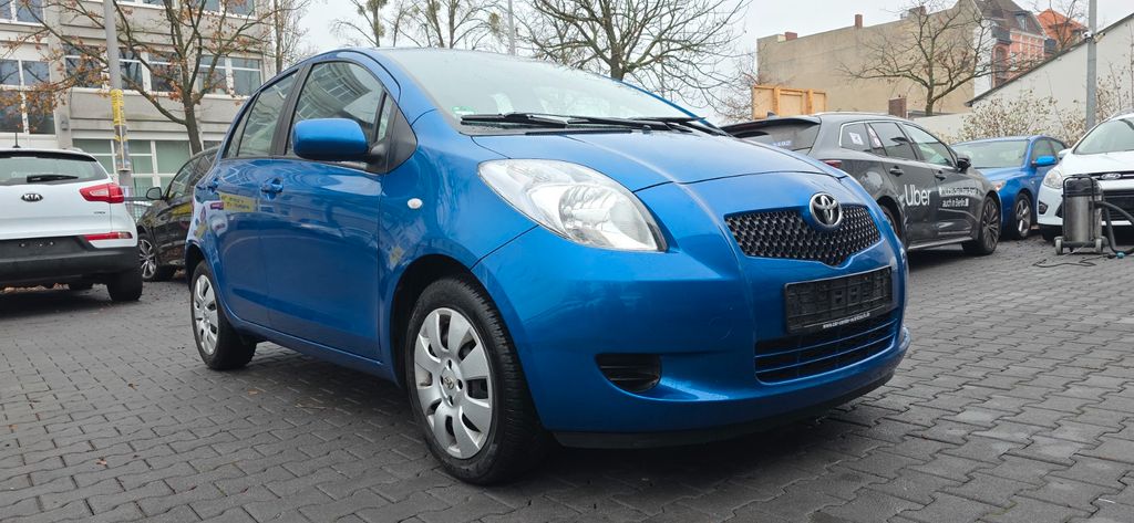 Toyota Yaris 89.885 km 5.499 € Berlin 13581