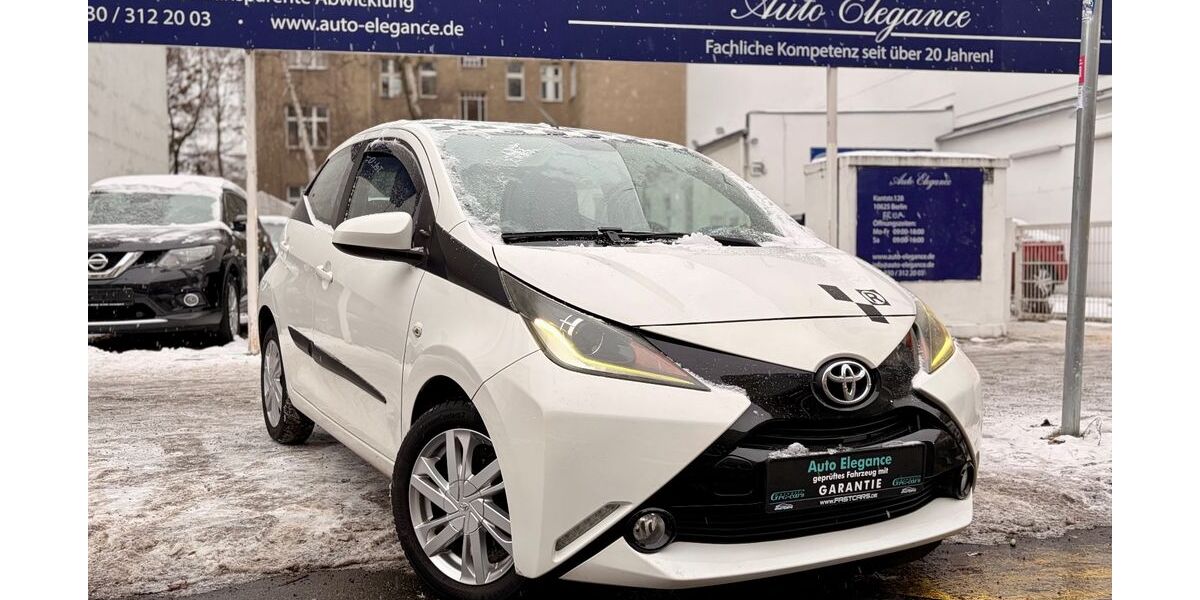 Toyota Aygo (X) 89.000 km 6.590 &euro; Berlin 10625