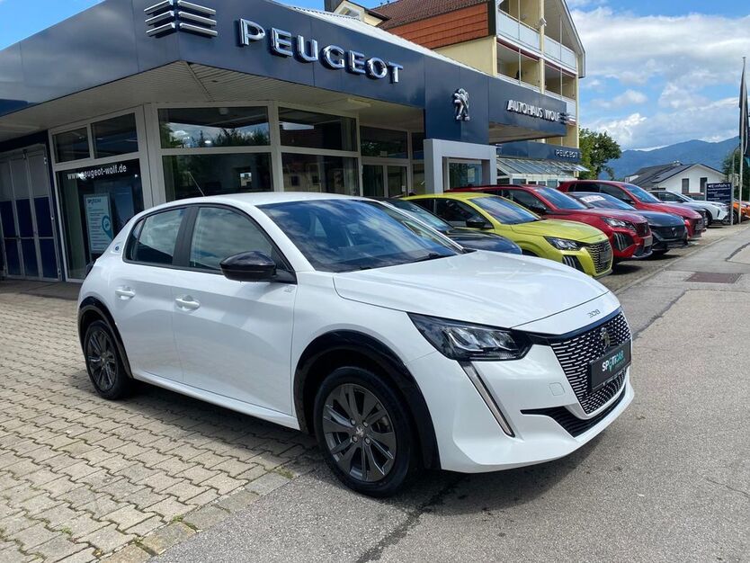 Peugeot 208 21.516 km 17.880 € Penzberg 82377