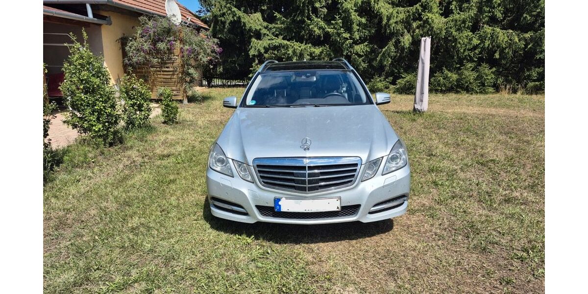 Mercedes-Benz E 300 266.000 km 11.500 &euro; Berglen 73663