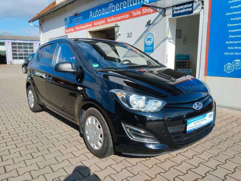 i20