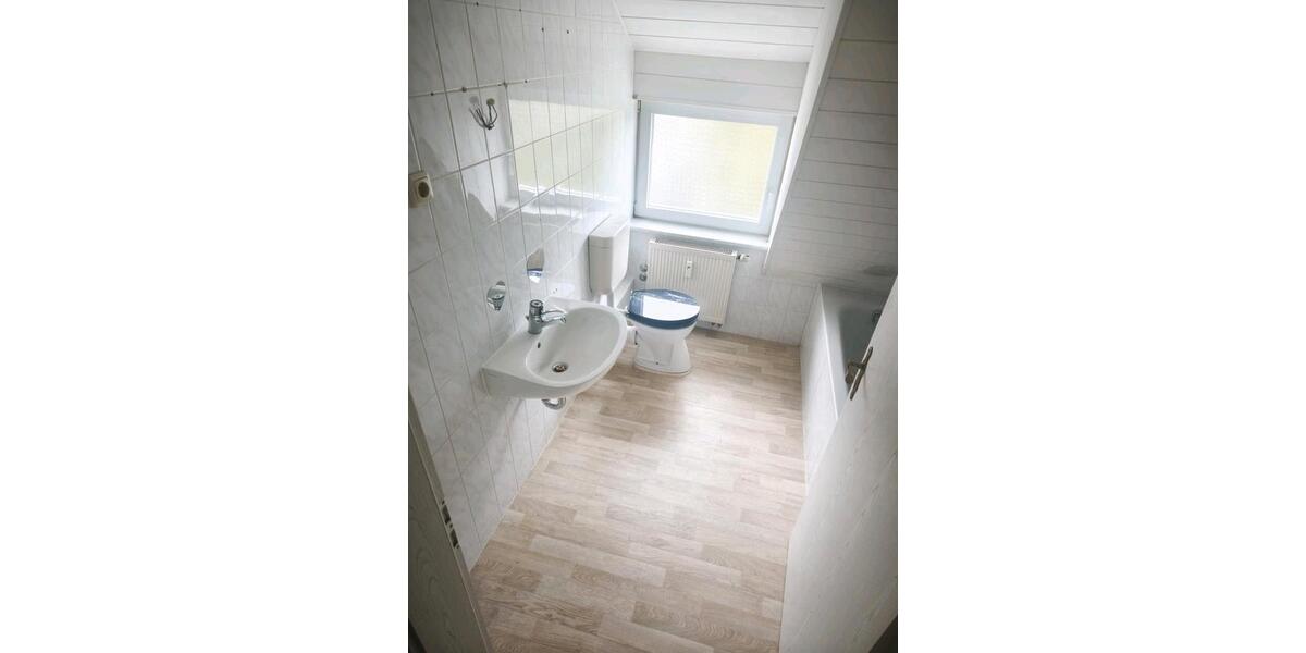 Dachgeschoßwohnung Ilmenau - 3 Zimmer, 70 m&sup2;, 680&euro; | Angebot:26697189