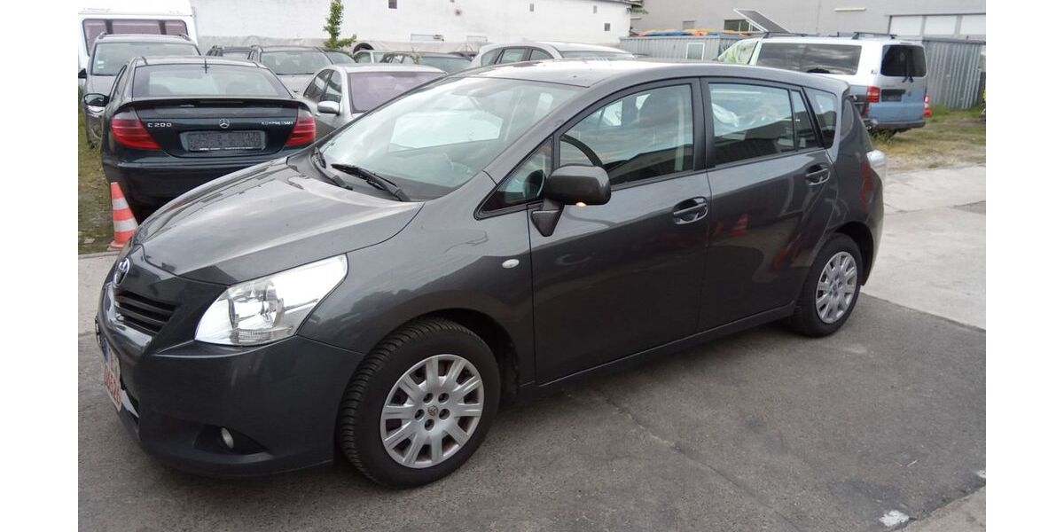 Toyota Verso 167.999 km 6.799 &euro; Berlin 12247