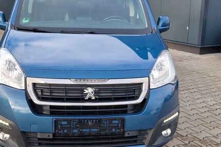 Peugeot Partner Tepee 148.000 km 9.000 &euro; Leipzig 04349