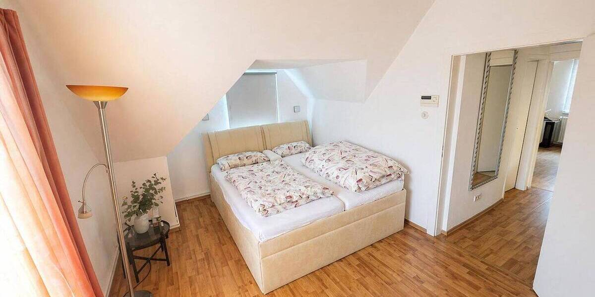 Einfamilienhaus Frankfurt am Main Zeilsheim - 7 Zimmer, 84 m&sup2;, 730.000&euro; | Angebot:26343974