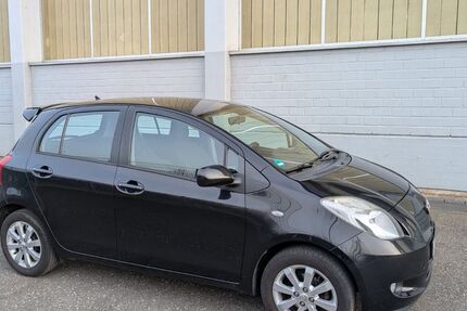 Toyota Yaris 153.400 km 3.600 &euro; Lohmar 53797