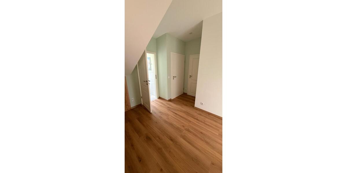 Dachgeschoßwohnung Ebermannstadt - 3 Zimmer, 104 m&sup2;, 1.100&euro; | Angebot:26636181