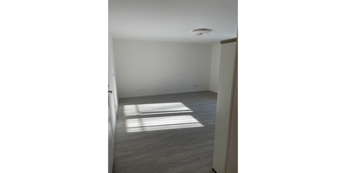 Etagenwohnung Gerlingen - 2 Zimmer, 50 m&sup2;, 1.000&euro; | Angebot:25407176