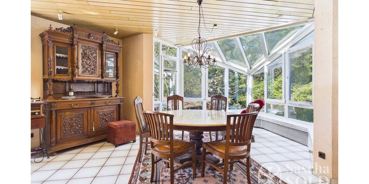Großzügiges Anwesen in ruhiger Waldrandlage - Pool, Sauna, Wintergarten, Balkon u. Doppelgarage - Einfamilienhaus Spiesen-Elversberg Elversberg | Angebot:26178654