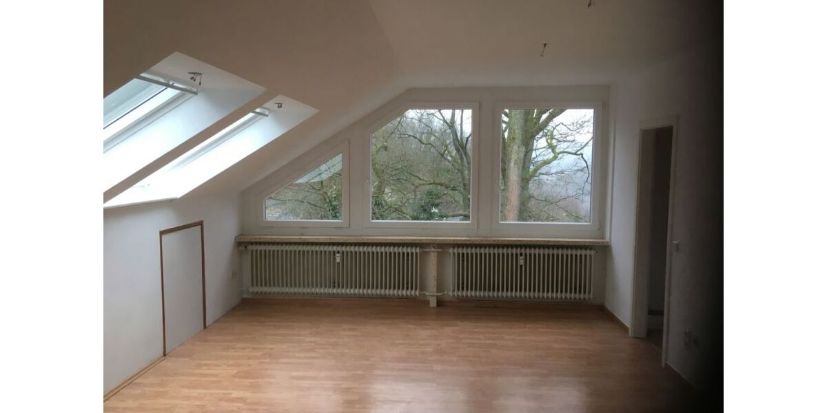 4 Zimmer, Küche, Dusch-Bad - Dachgeschoßwohnung Lüdenscheid Brügge | Angebot:27120087