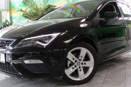 Seat Leon 54.360 km 16.990 &euro; Steinheim 32839