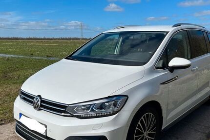 VW Touran 181.500 km 17.900 &euro; Albersdorf 25767