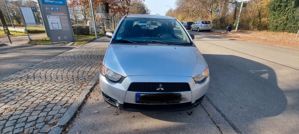 Mitsubishi Colt 109.000 km 3.000 € München 80339