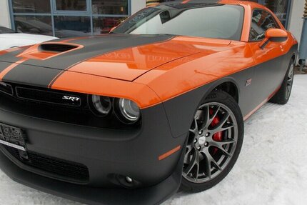 Dodge Challenger 6,4 SRT