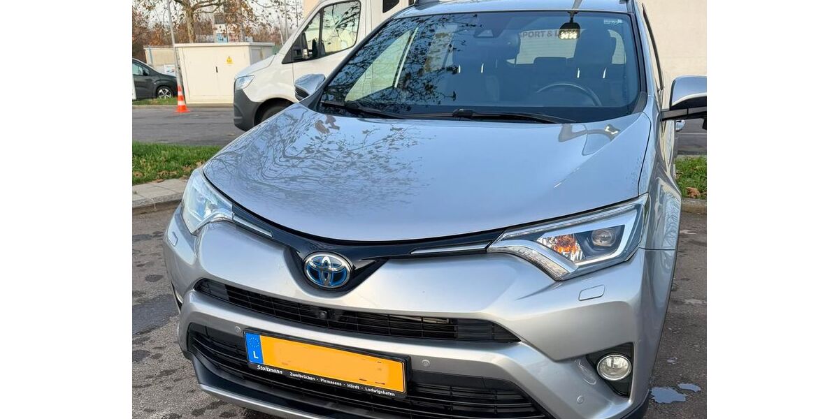 Toyota RAV 4 189.000 km 16.500 &euro; Perl 66706