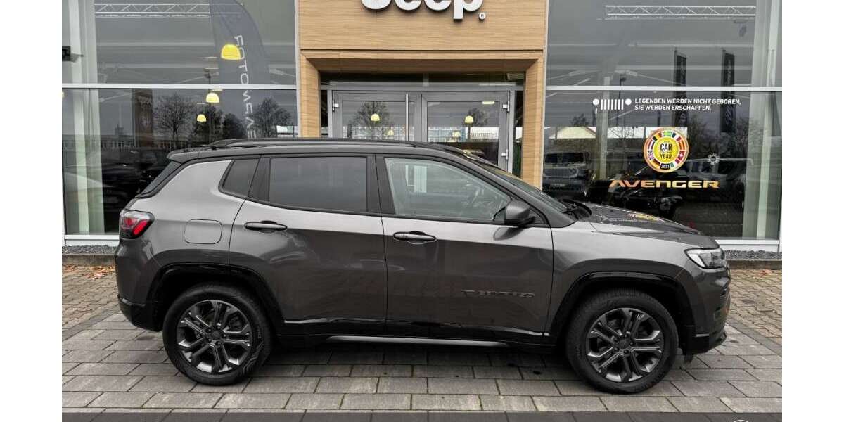 Jeep Compass 95.641 km 18.890 &euro; Aschaffenburg 63741