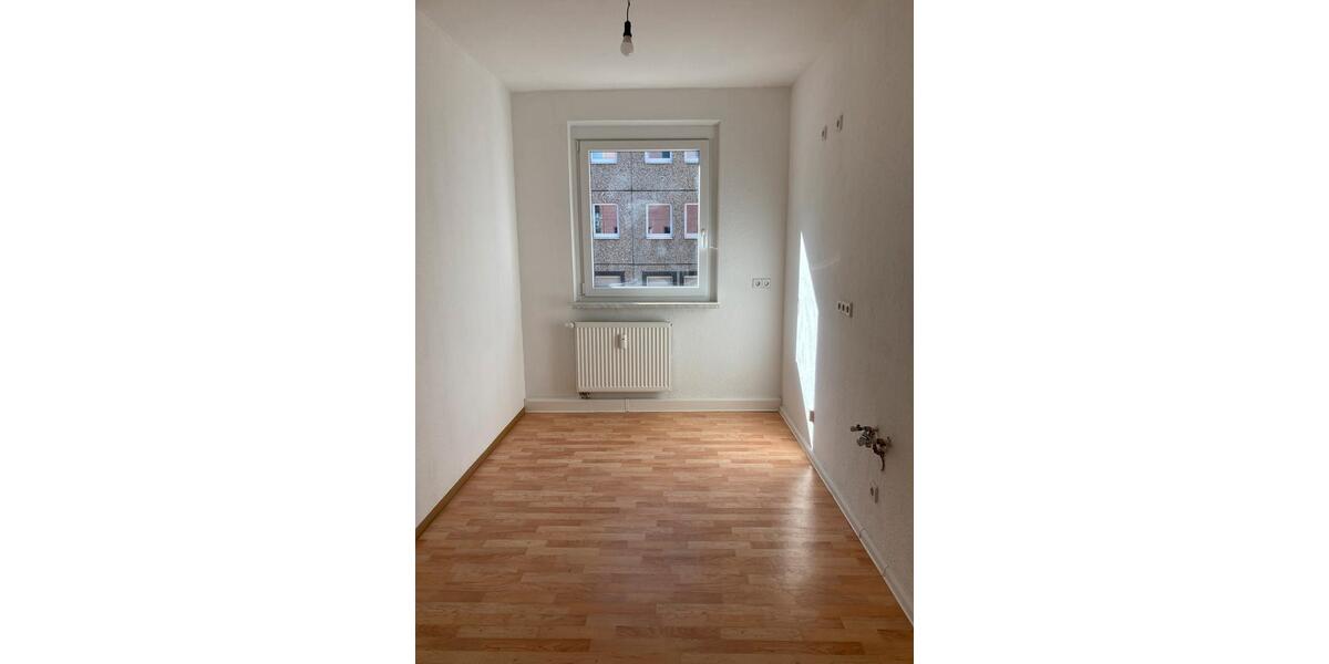 Etagenwohnung Gera - 2 Zimmer, 67 m&sup2;, 405&euro; | Angebot:26379716