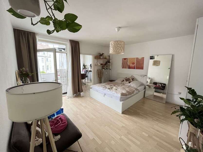 Wohnung zum Kaufen in Düsseldorf 299.000 € 74.68 m²