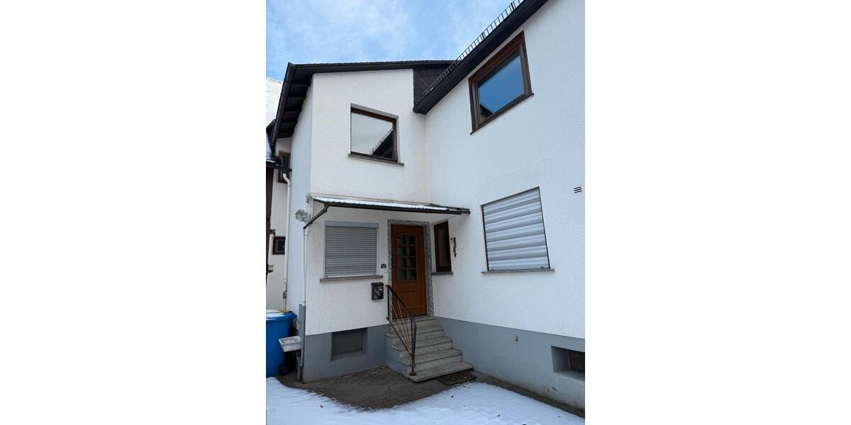 Geräumiges 7-Zimmer-Einfamilienhaus in ruhiger Lage von Aßlar 7 zimmer