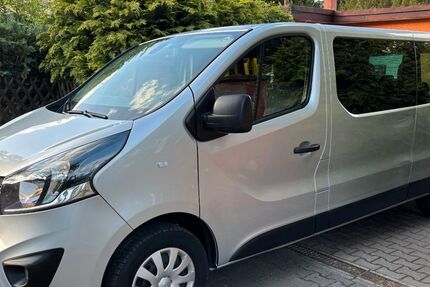 Opel Vivaro 138.300 km 16.900 &euro; berlin 12207