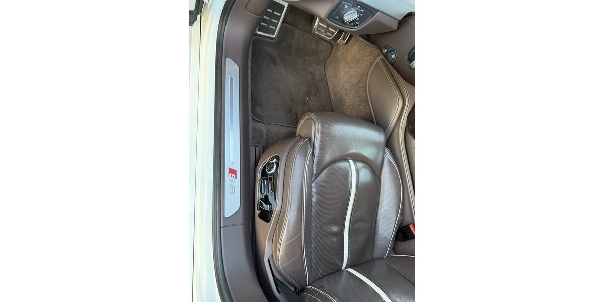 Audi S8 268.000 km 30.000 &euro; Nürnberg 90403