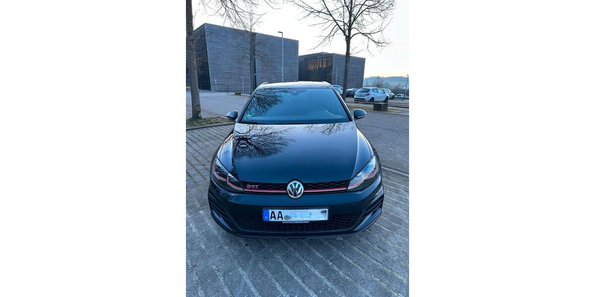 VW Golf 56.000 km 24.499 &euro; Aalen 73430