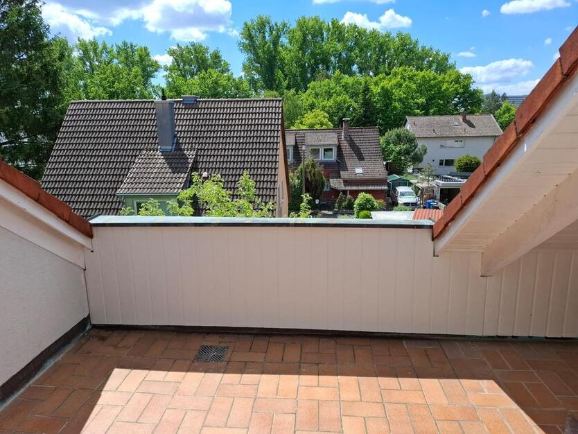 Vermiete DG-Wohnung 2 ZKB