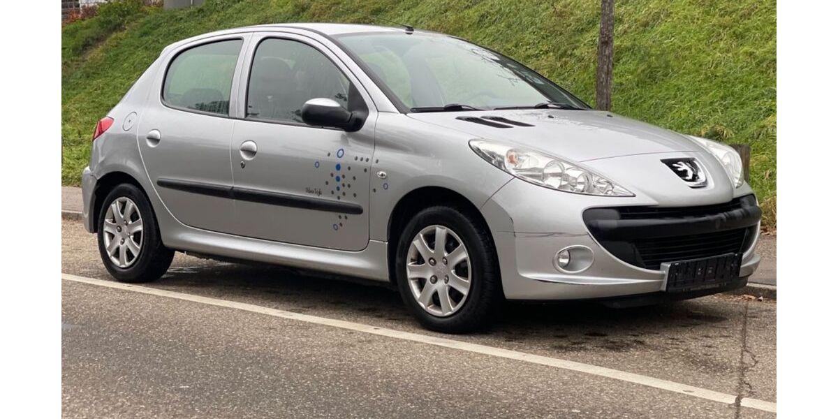 Peugeot 206 119.000 km 2.700 &euro; Fellbach 70736