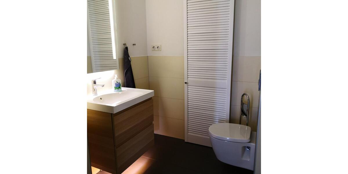 Doppelhaushälfte Köln Rodenkirchen - 8 Zimmer, 240 m&sup2;, 2.700&euro; | Angebot:26575913