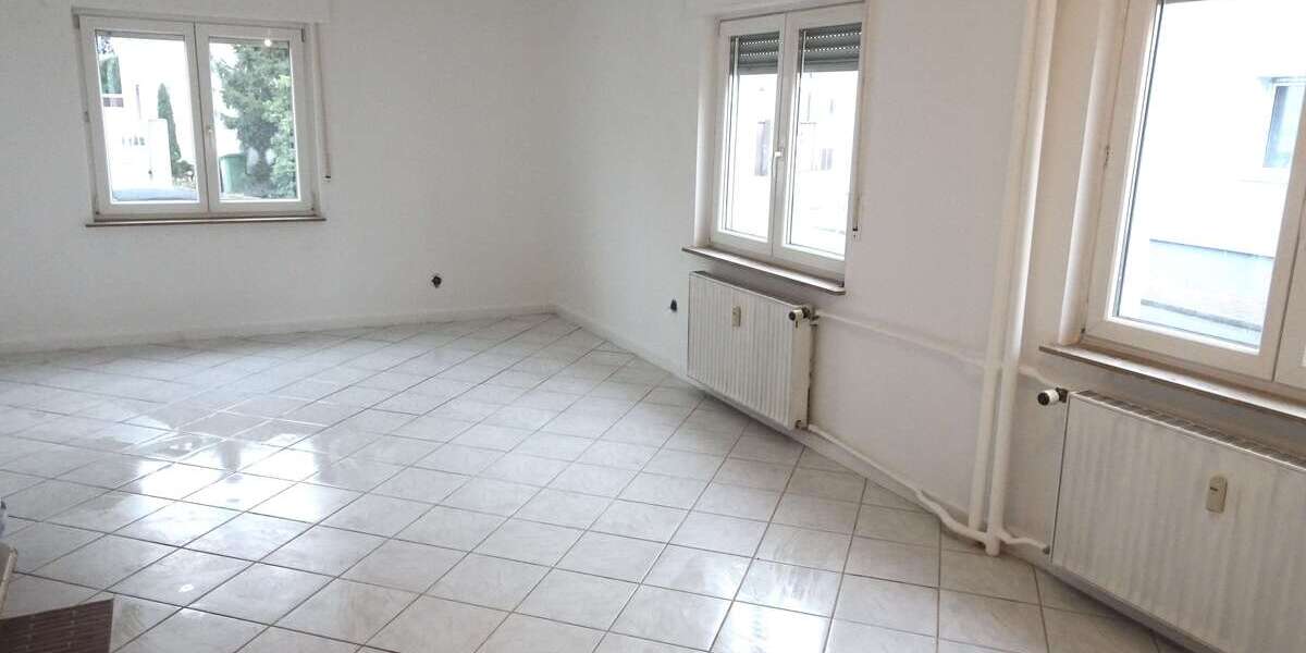 Etagenwohnung Viernheim - 3 Zimmer, 90 m&sup2;, 725&euro; | Angebot:26507786