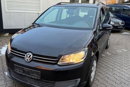 VW Touran 161.000 km 2.990 &euro; München 81243