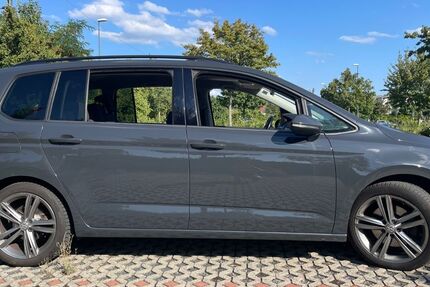 VW Touran 230.567 km 11.999 &euro; Dresden 01069