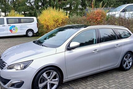 Peugeot 308 98.000 km 8.490 &euro; Waldenburg 08396