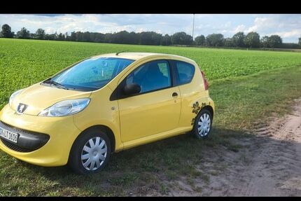 Peugeot 107 102.000 km 1.650 &euro; Wetschen 49453