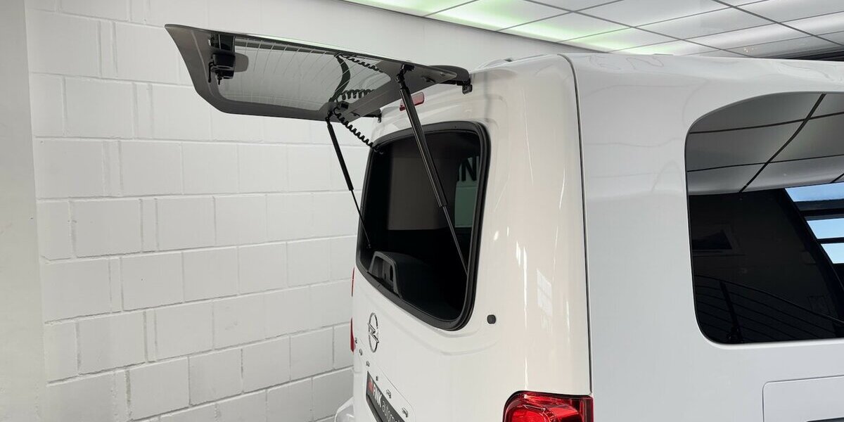 Opel Zafira Life Edition XL 2.0D 180 PS 9 Sitze LED 41.800 km 32.690 &euro; Lich 35423