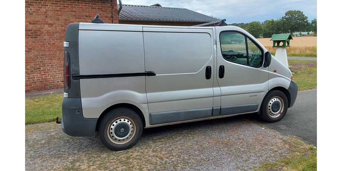 Renault Trafic 209.000 km 2.800 &euro; Hövelhof 33161