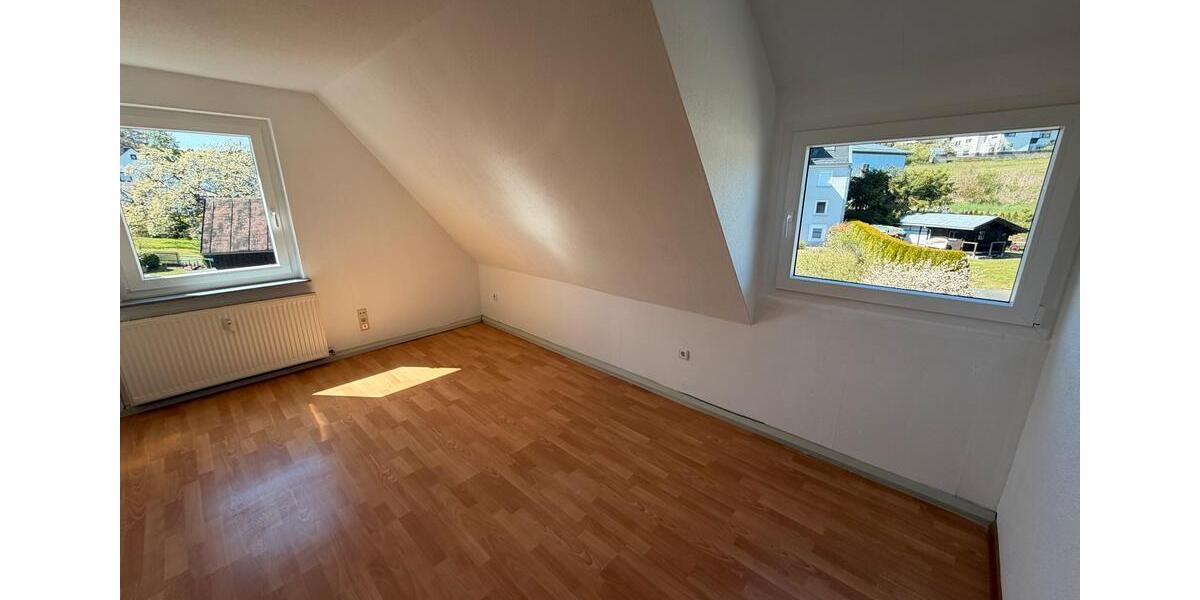 Dachgeschoßwohnung Naila - 2 Zimmer, 49 m&sup2;, 390&euro; | Angebot:26409172