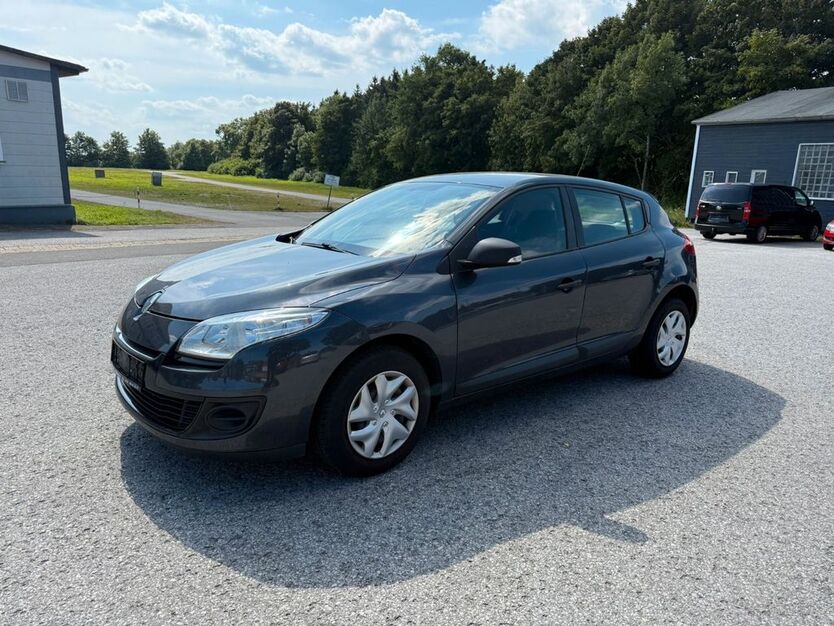 Renault Megane 151.800 km 3.300 € Clausthal-Zellerfeld 38678
