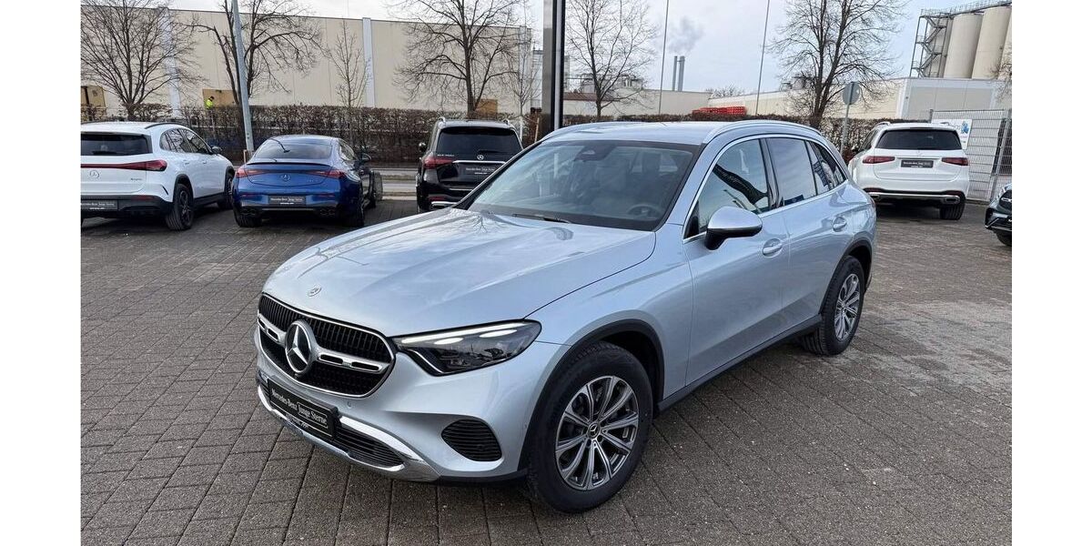 Mercedes-Benz GLC 200 9.900 km 52.689 &euro; Erding 85435