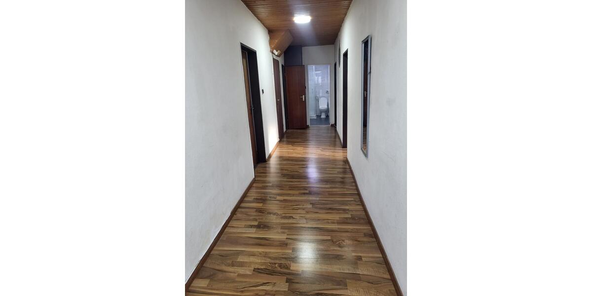 Mehrfamilienhaus, Wohnhaus Nordenham - 4 Zimmer, 104 m&sup2;, 130.000&euro; | Angebot:27002057