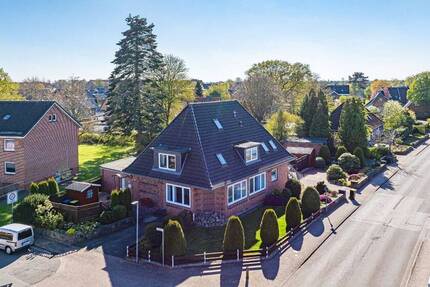 Haus Büdelsdorf - 7 Zimmer, 268 m&sup2;, 379.000&euro; | Angebot:26585387