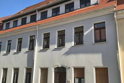 helle, renovierte 2-Zimmer-Wohnung in der Oschatzer Innenstadt 2 zimmer