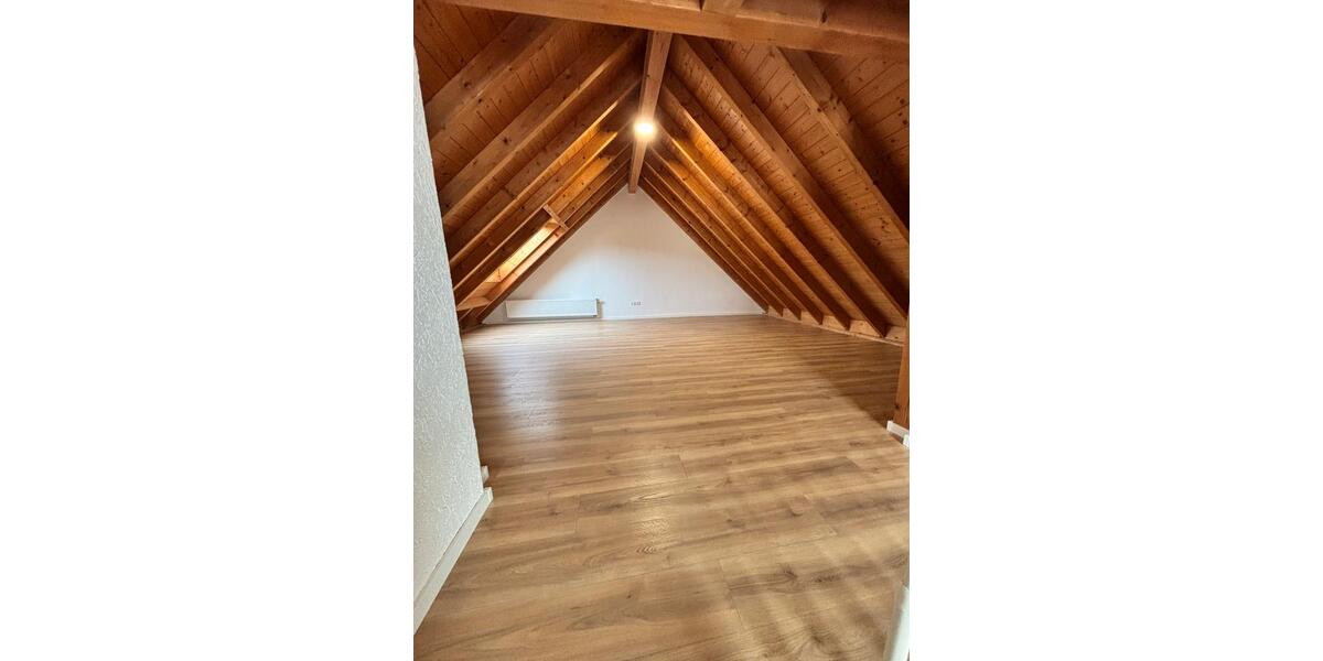 Doppelhaushälfte Landstuhl - 6 Zimmer, 236 m&sup2;, 2.100&euro; | Angebot:25341744