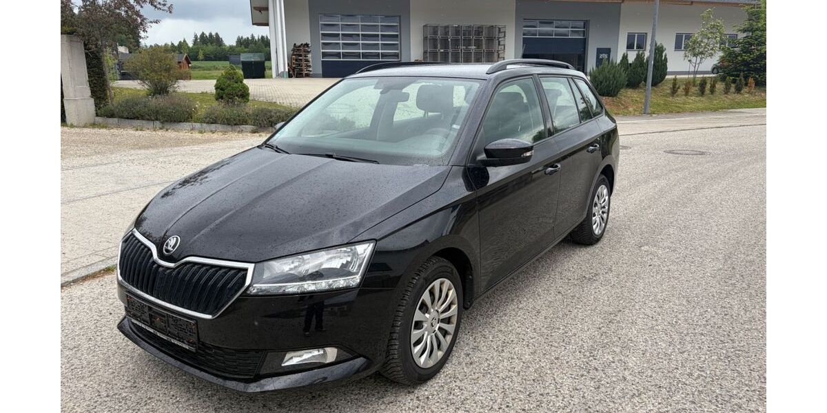Skoda Fabia 117.000 km 8.900 &euro; Inning am Holz 84416